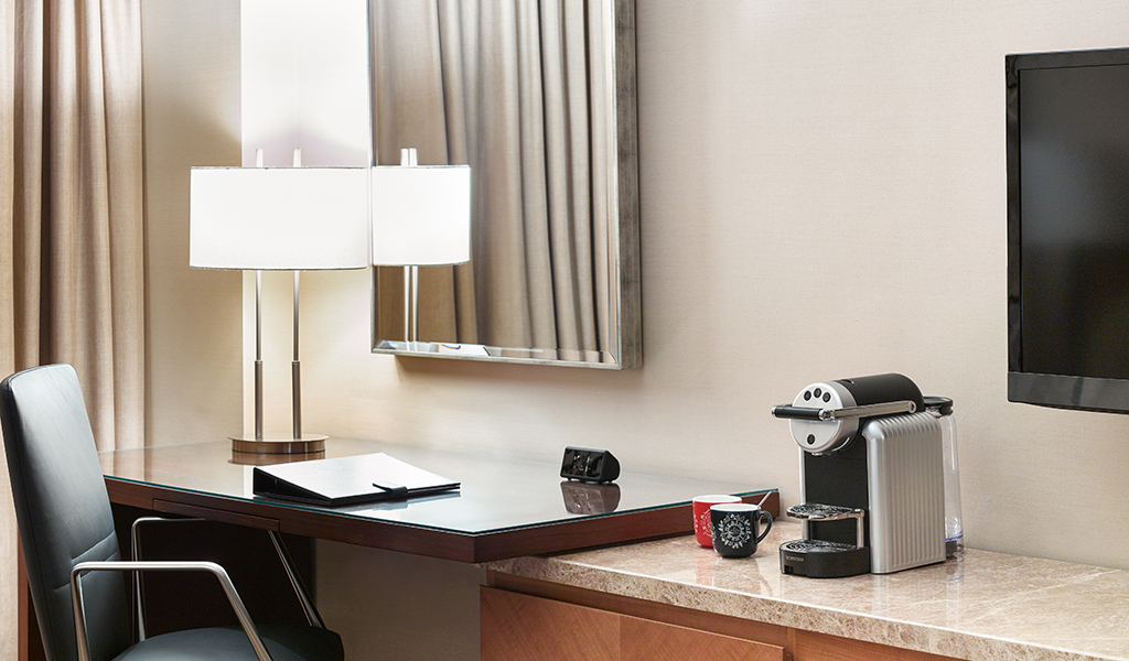 Deluxe Twin Room at Swissotel Al Ghurair